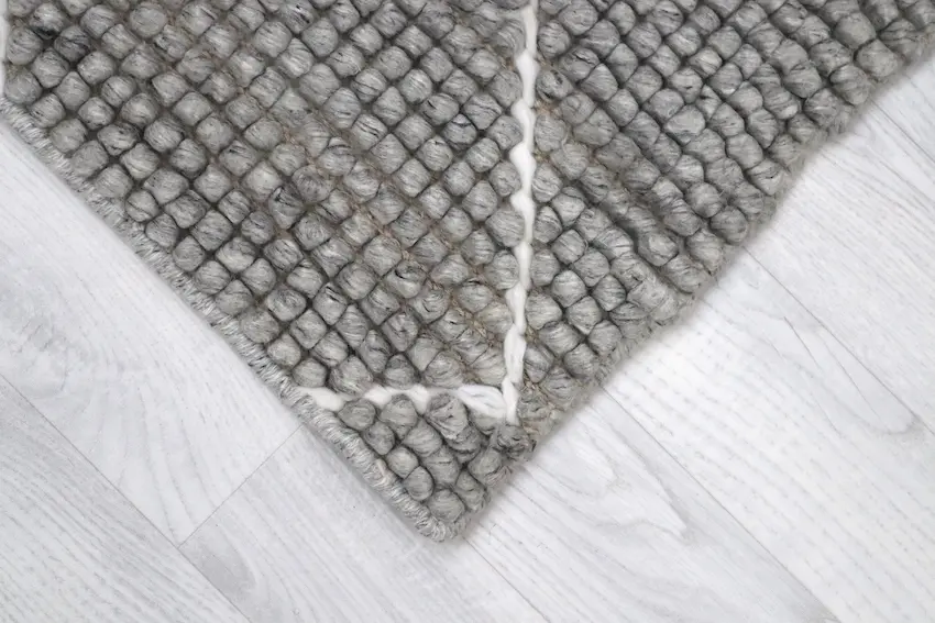 Plaited Rug - Grey - Plain 100% wool rug with Plaited design ILE008