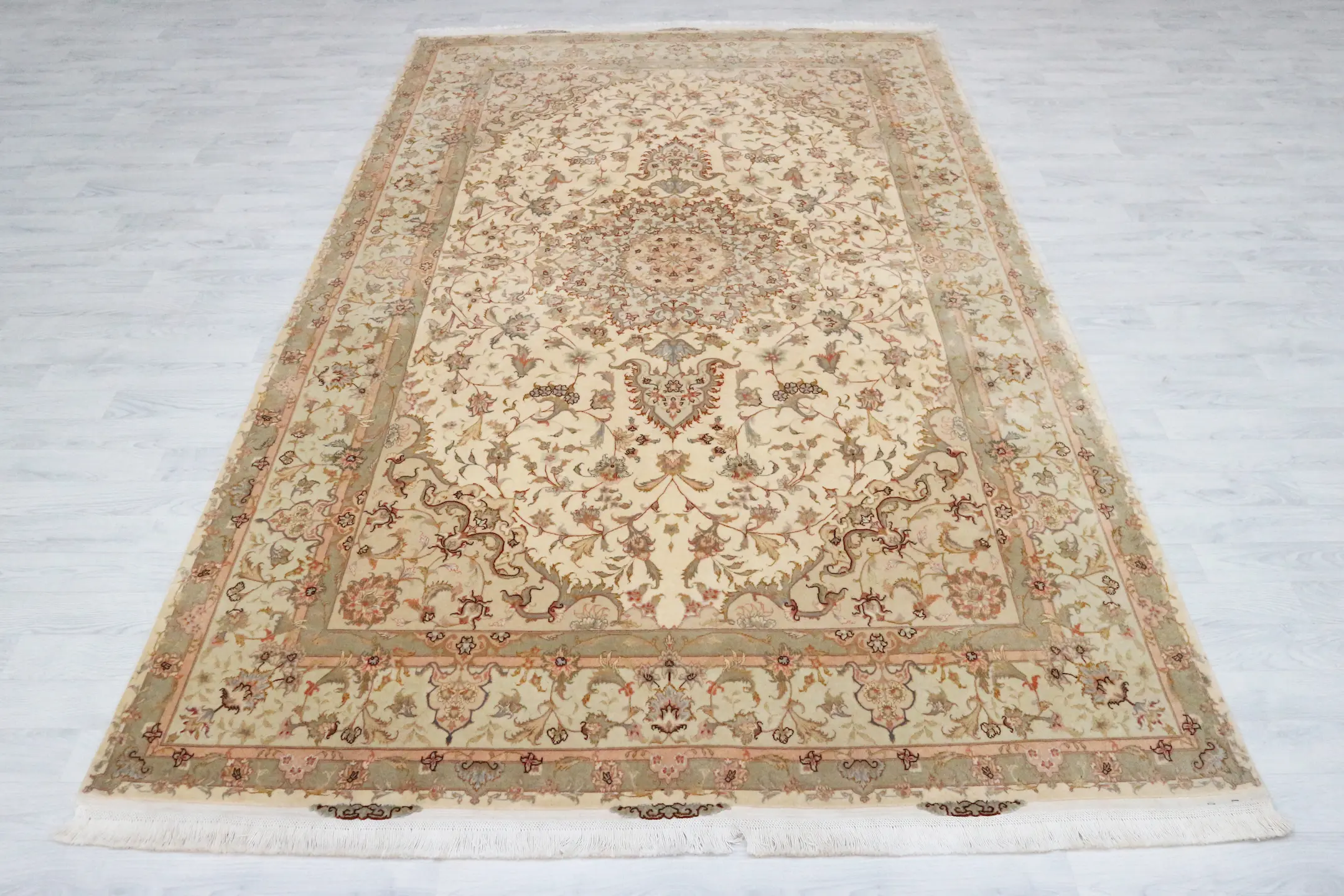 Persian Tabriz Rug PTA023F75 312 x 200