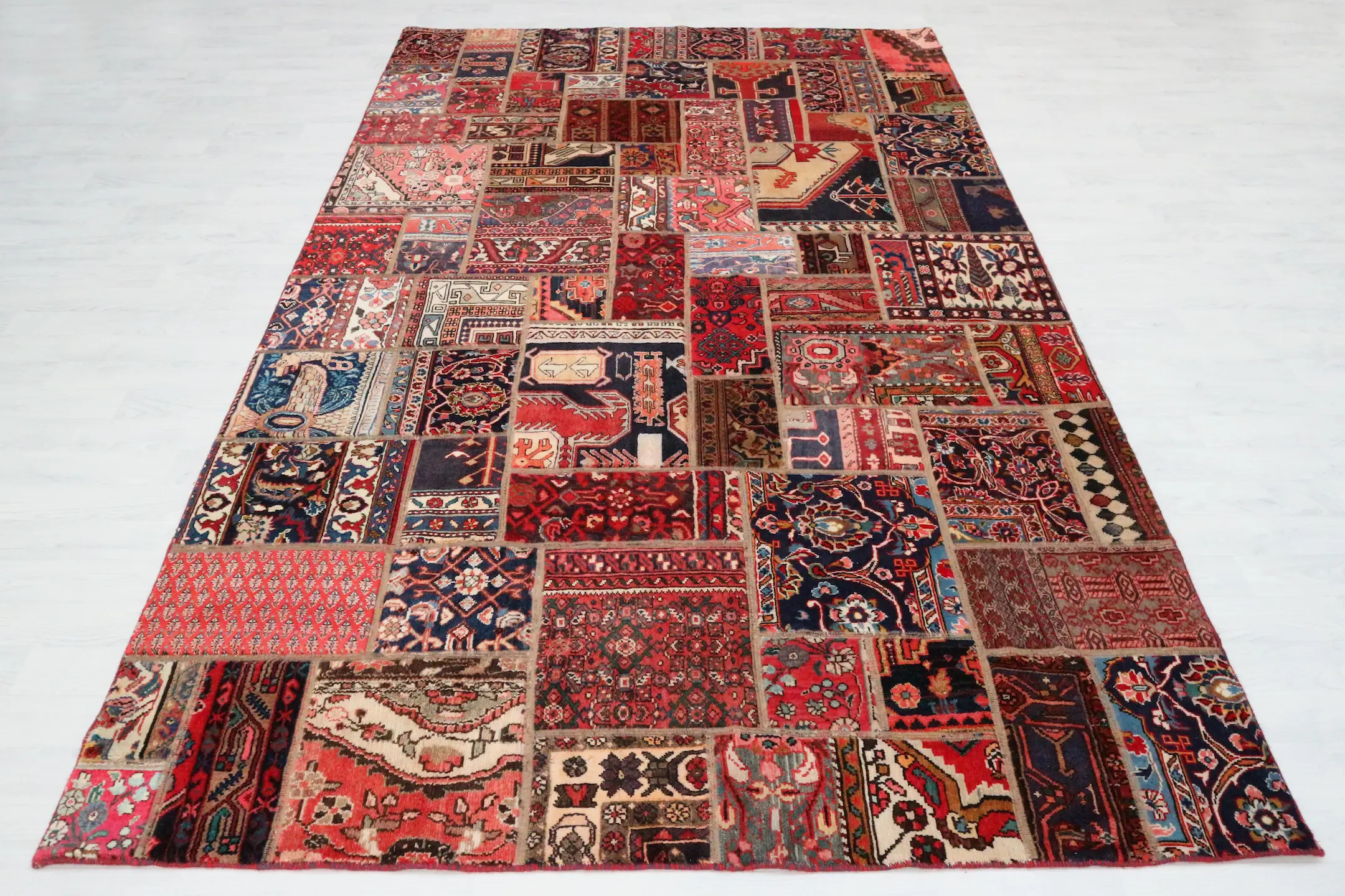 Persian Patchwork Rug PER023PAT 313x203