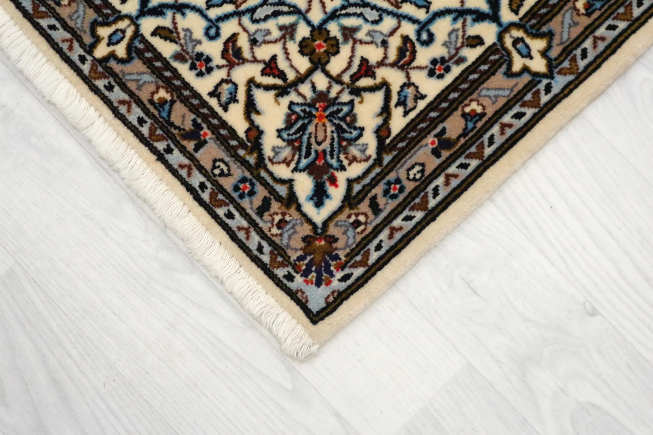 Persian Heriz Rug KES020F44 222x144