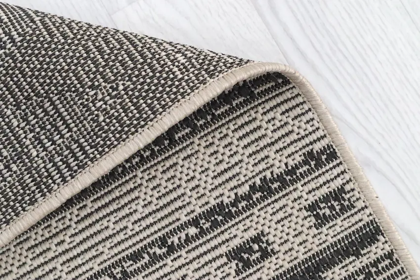 Outdoor rug - Neutral & Black - Aztec Design ZBR003