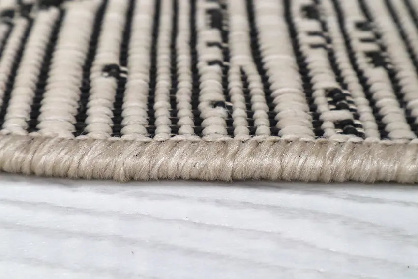 Outdoor rug - Neutral & Black - Aztec Design ZBR004