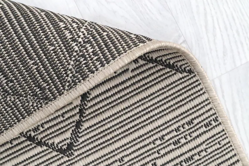 Outdoor rug - Neutral & Black - Aztec Design ZBR004