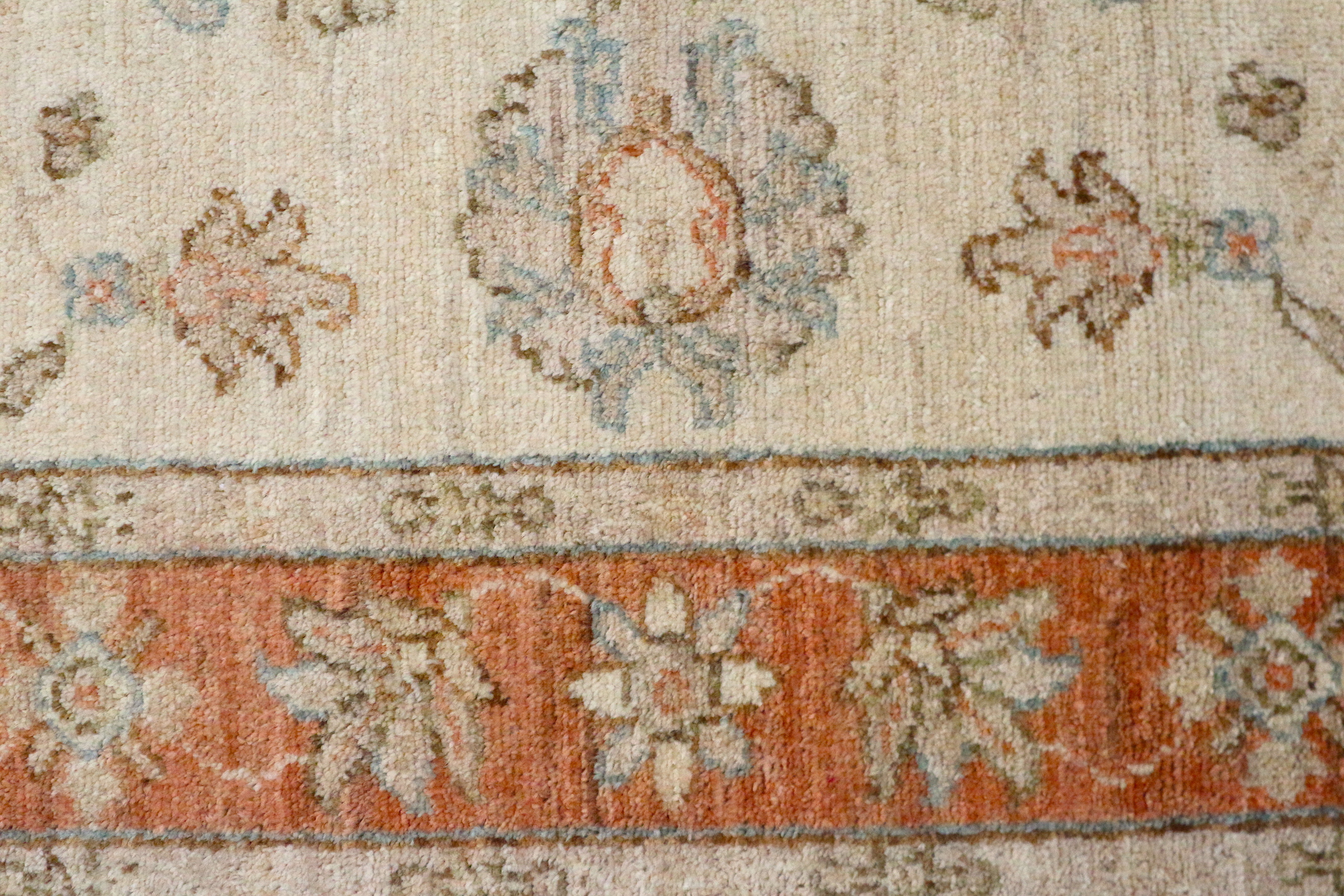 Afghan Veg Dye Rug AVE008082 117x82