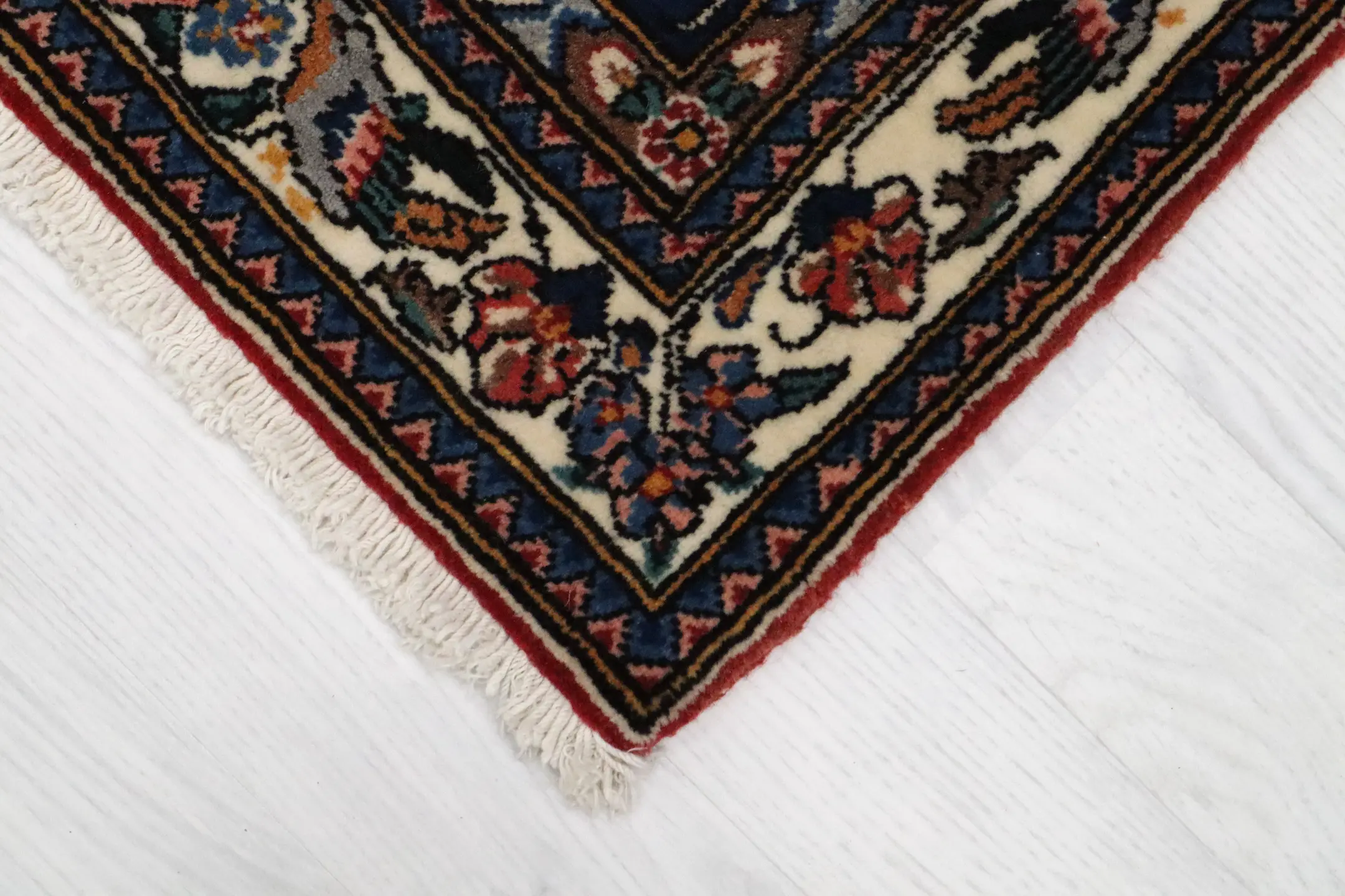 Persian Bakhtiar Rug PBA014030 1.50 x .99