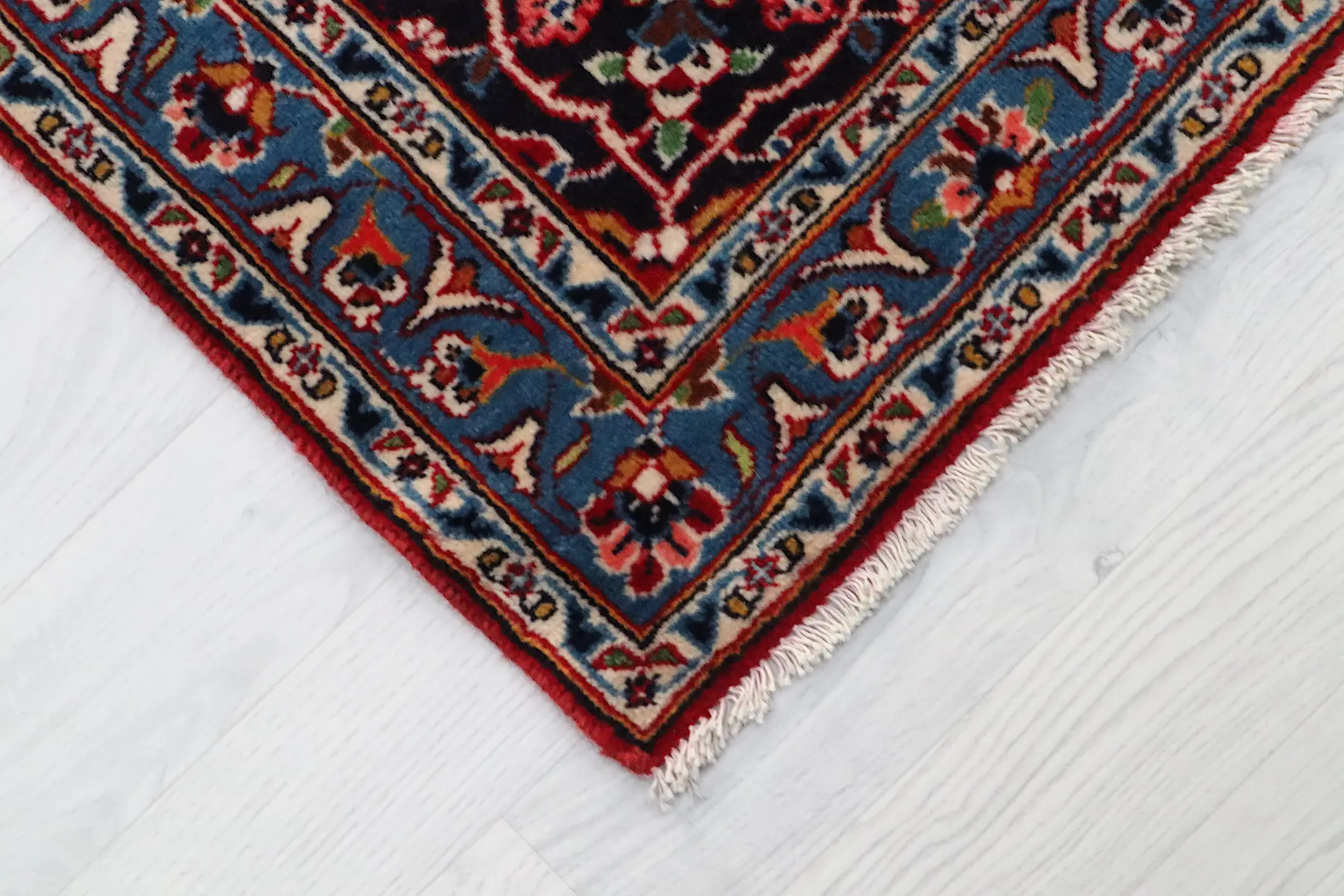 Persian Keshan Rug PER027CHE 328 x 232
