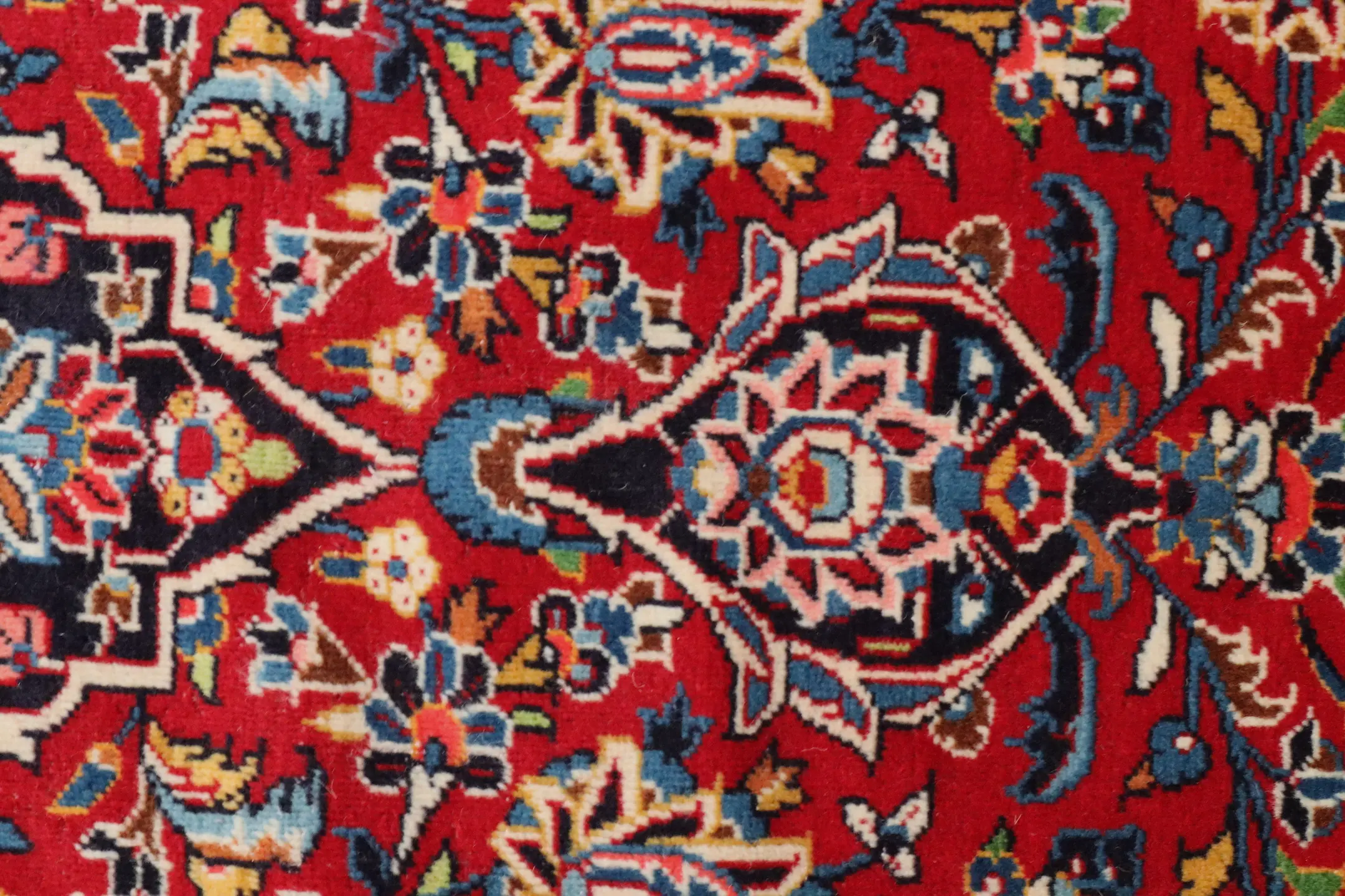 Persian Keshan Rug PER027CHE 328 x 232