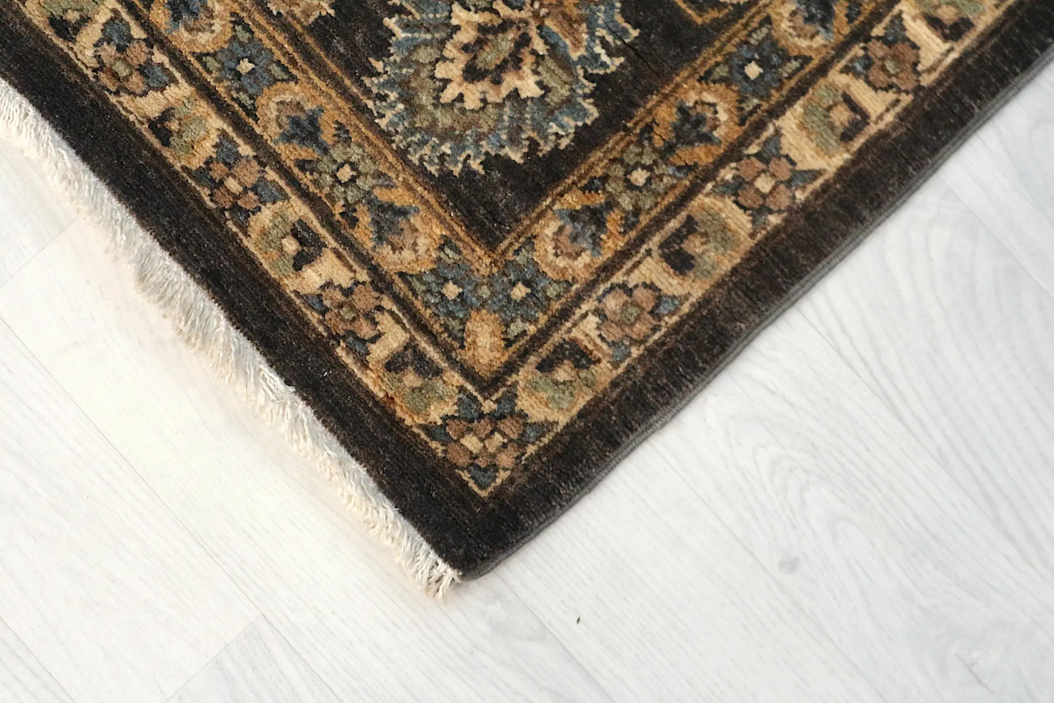 Afghan Rug AVE023F72 295x205