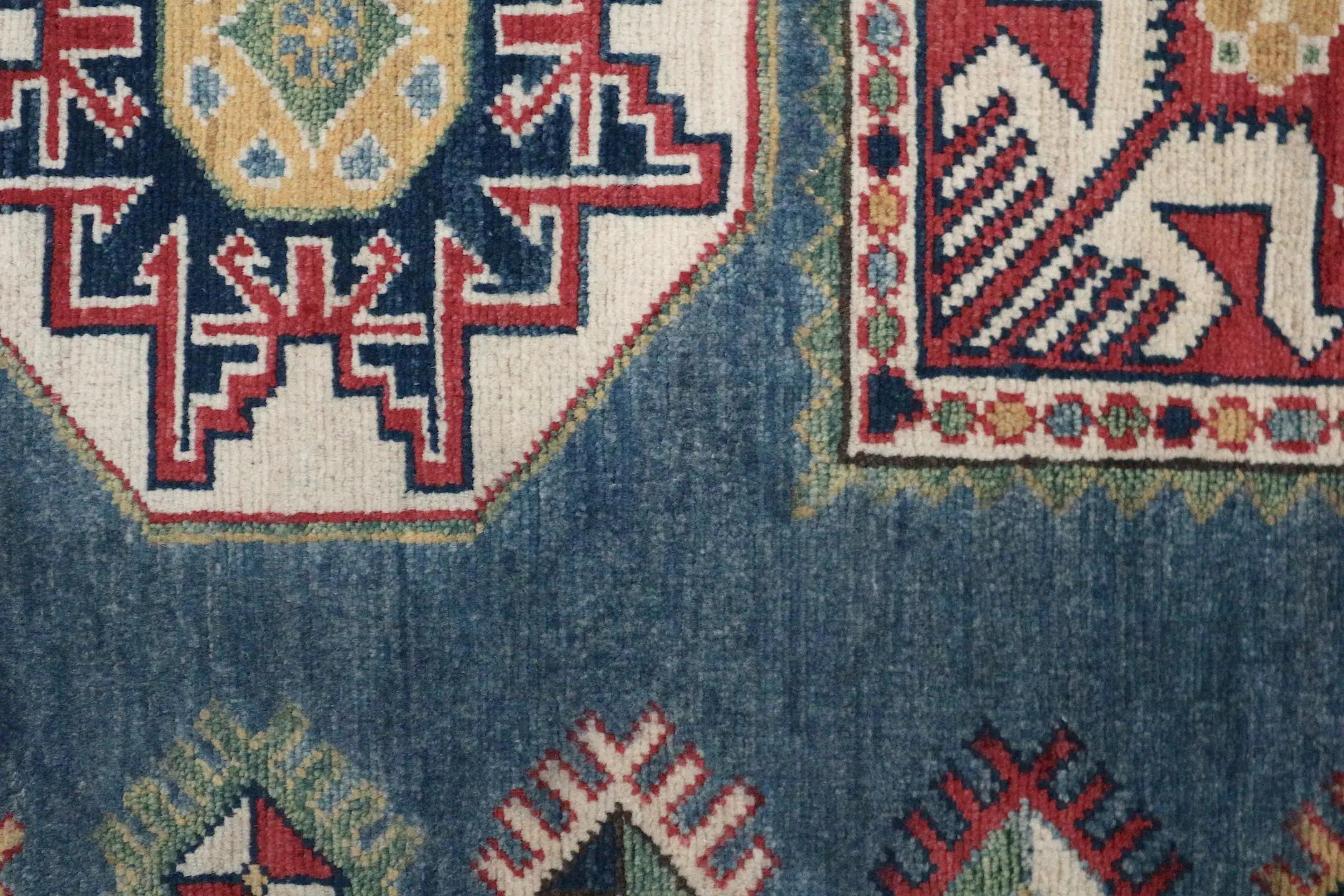 Afghan Kaynak Rug AKA022CHE 262x184