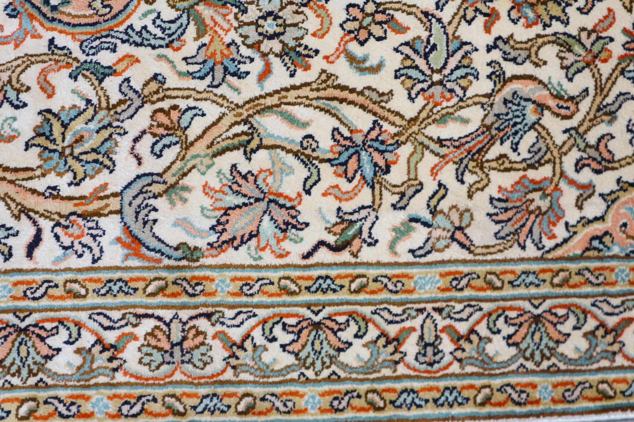 Kashmir Silk Rug KSK006075 100x62