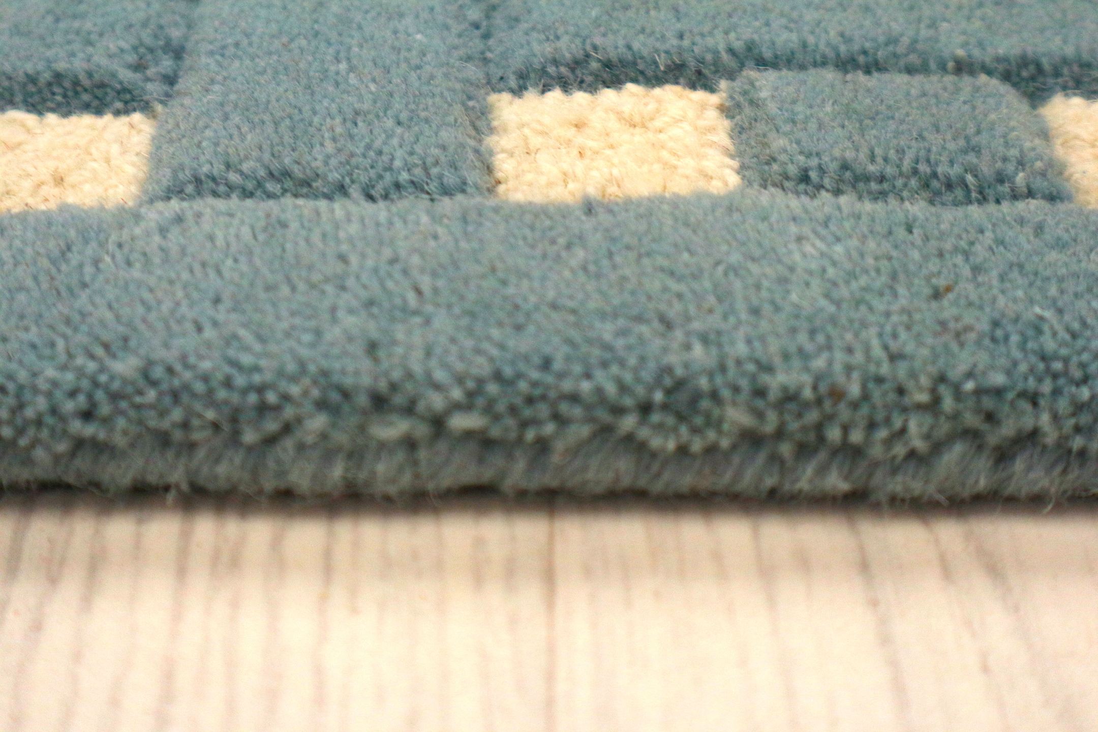 Basket Weave Design rug - 100% wool Indian rug HMP311