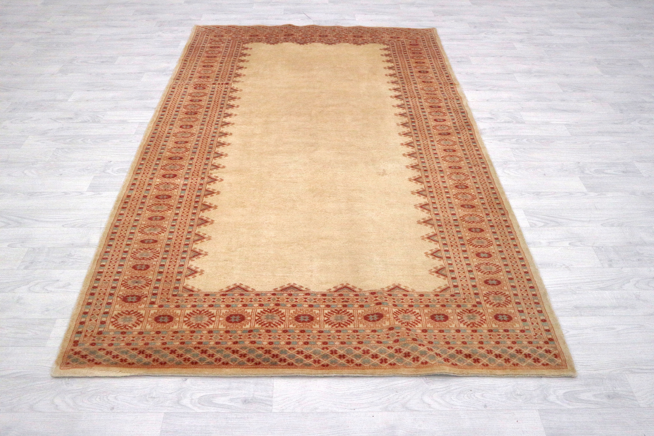 Fine Pakistan Bokhara Rug - Beige - Handknotted 100% wool Bokhara rug BOF044