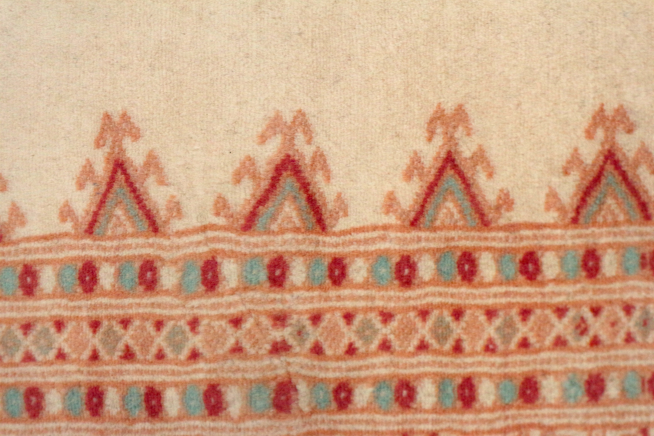 Fine Pakistan Bokhara Rug - Beige - Handknotted 100% wool Bokhara rug BOF044