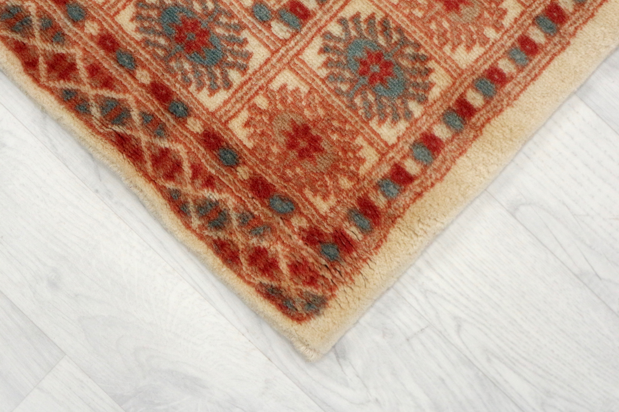 Fine Pakistan Bokhara Rug - Beige - Handknotted 100% wool Bokhara rug BOF044