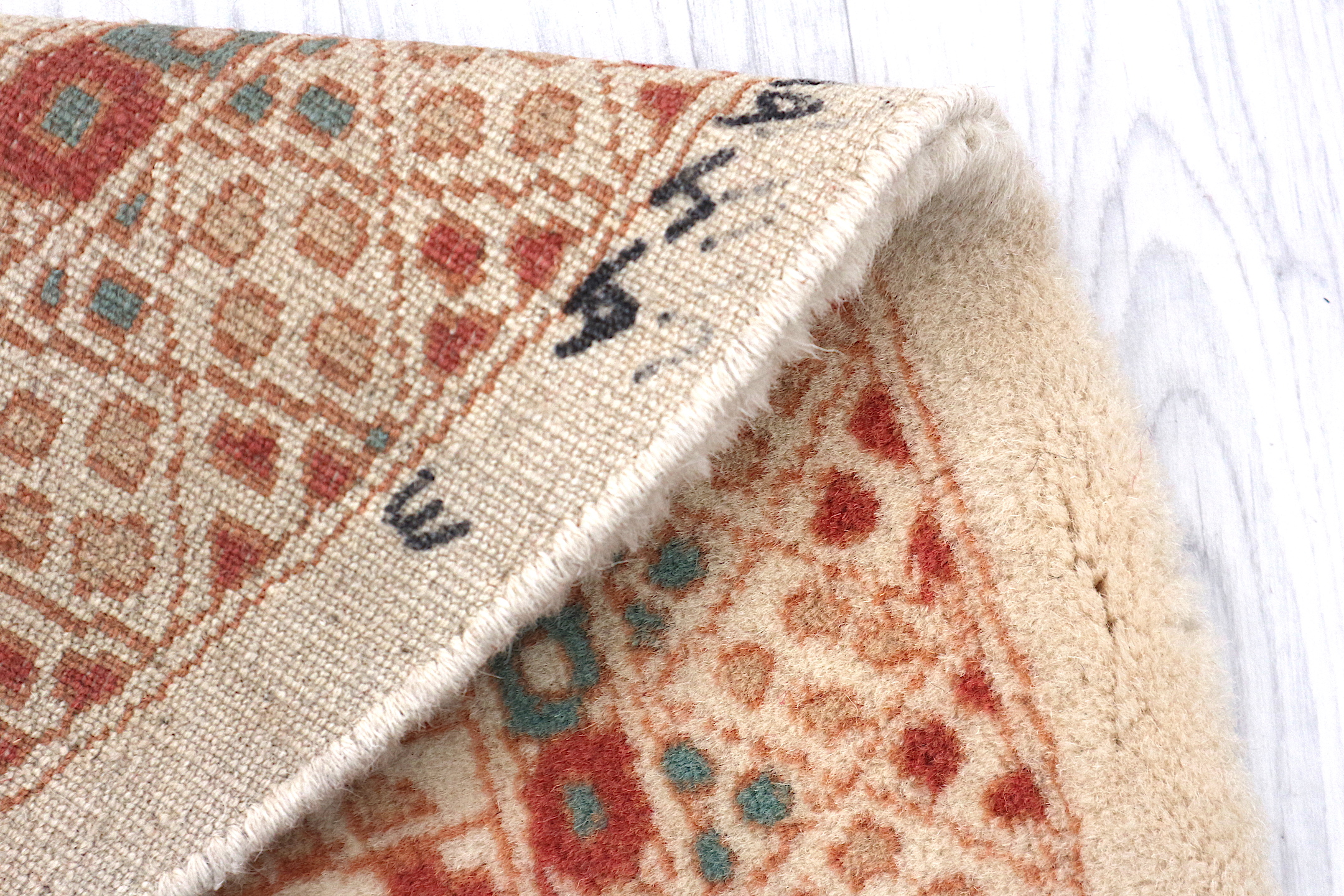 Fine Pakistan Bokhara Rug - Beige - Handknotted 100% wool Bokhara rug BOF044