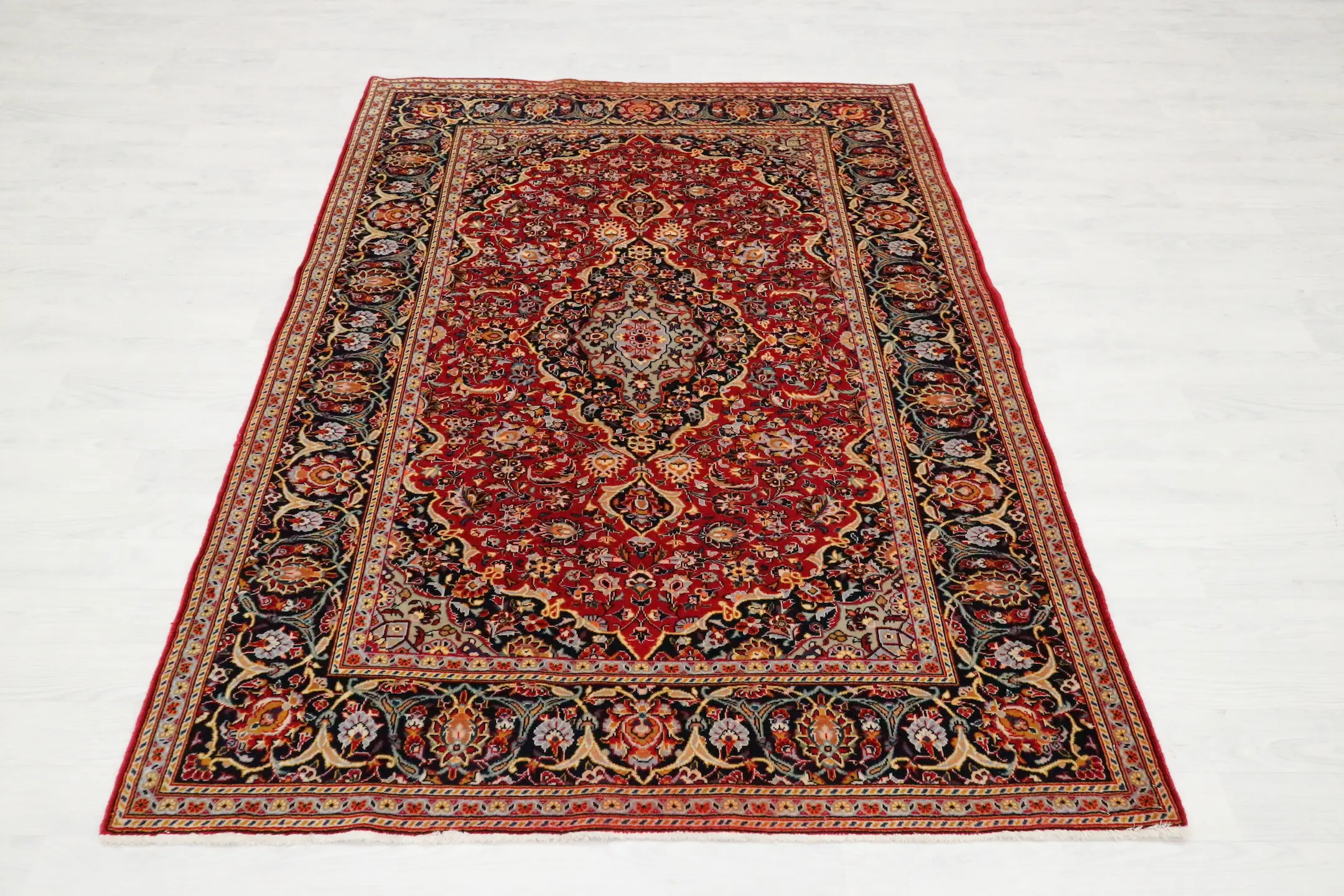 Persian Keshan Rug PER019CHE 204 X 137
