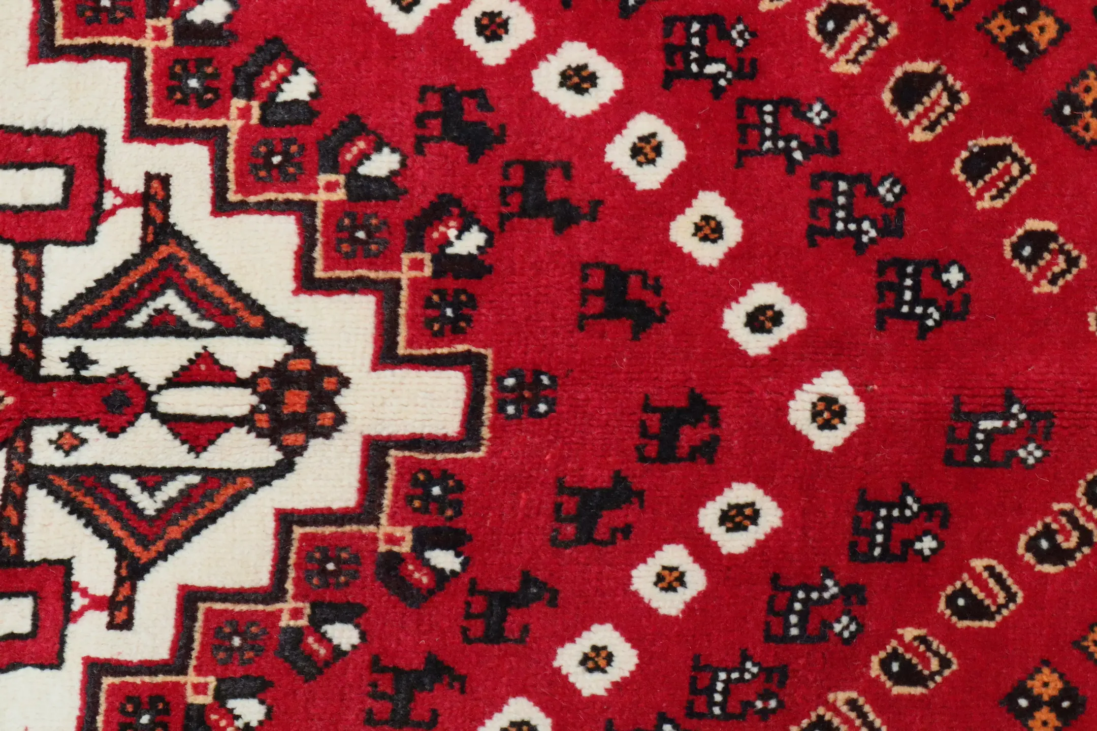 Persian Quashkai Rug QUA022000 260 X 177