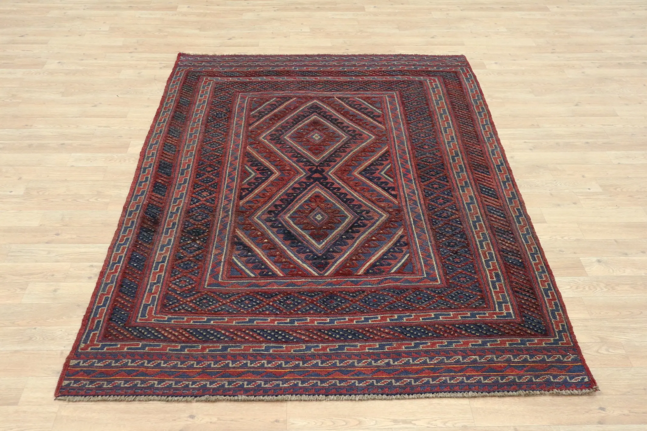 Afghan Mushwani Rug AMU019000 190 x 134