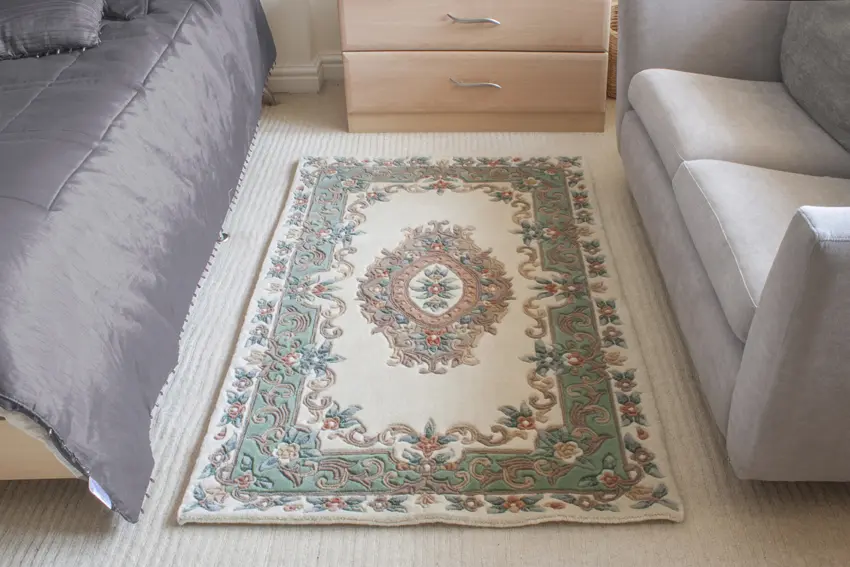 Indian Superwashed  Rug - Cream & Green - Indian Superwashed Floral design Rug