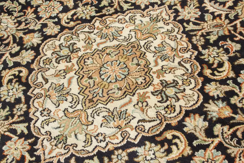 Kashmiri Silk Rug KSK018088 187x123