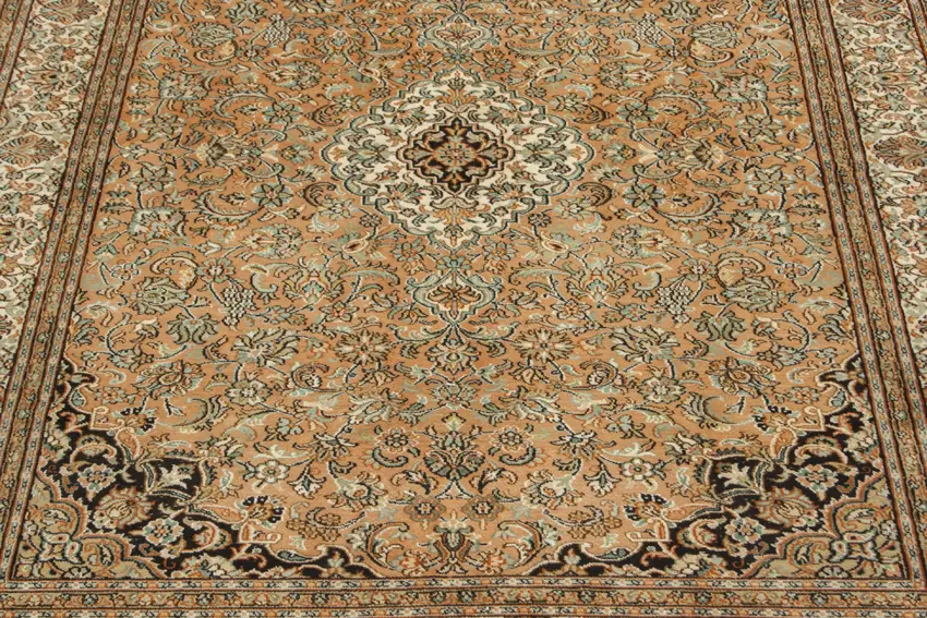 Kashmiri Silk Rug KSK018095 183x126