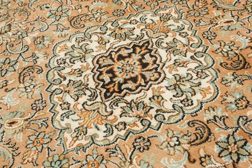 Kashmiri Silk Rug KSK018095 183x126