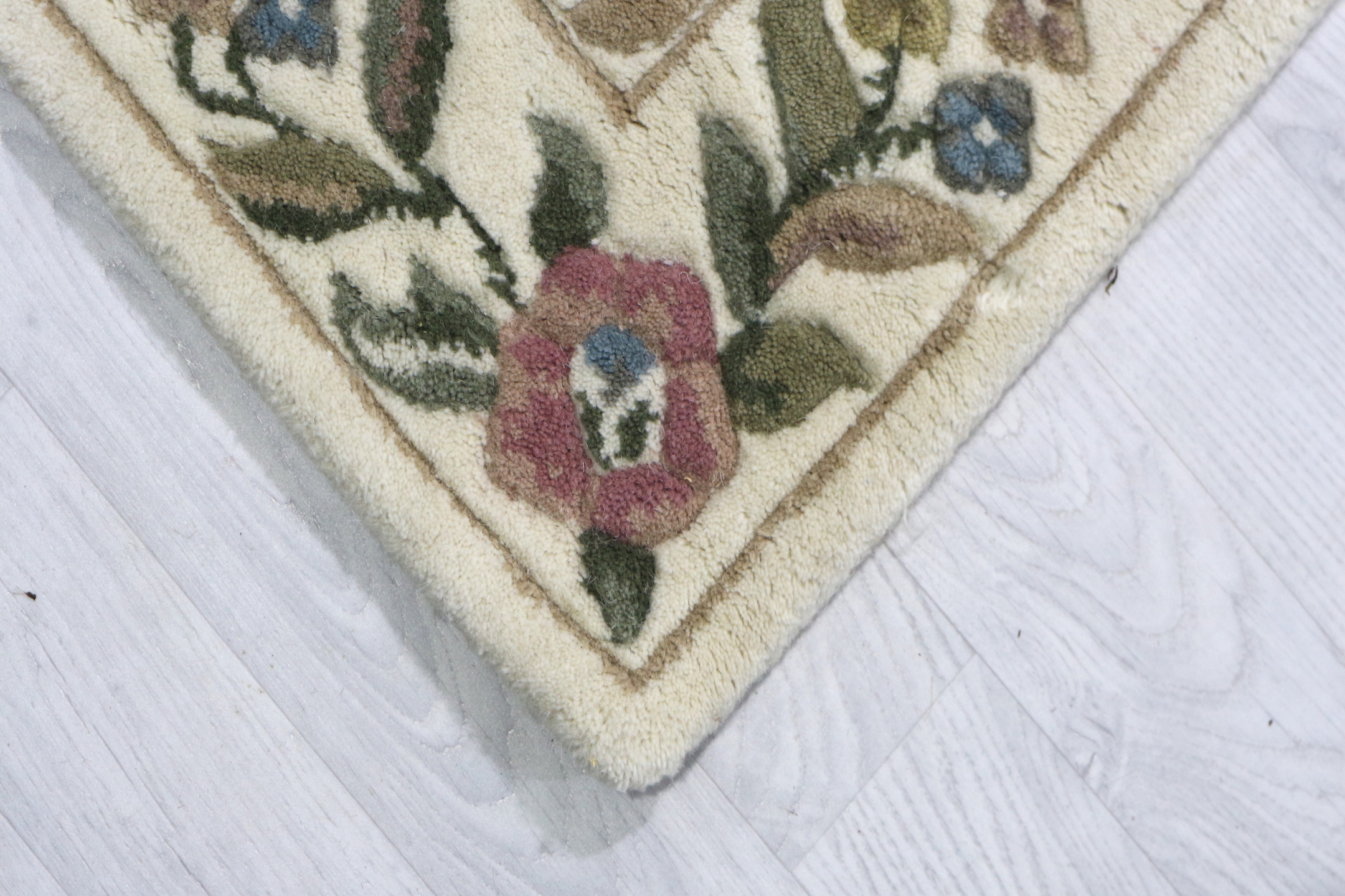 Mahal Indian Rug - Cream - Handknotted design Indian rug MAH040