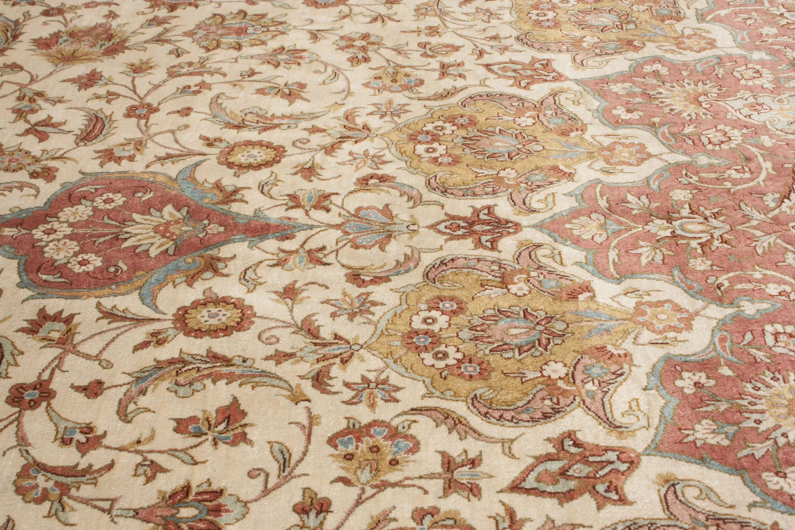 Persian Qum Silk Rug QSQ029000 408x296