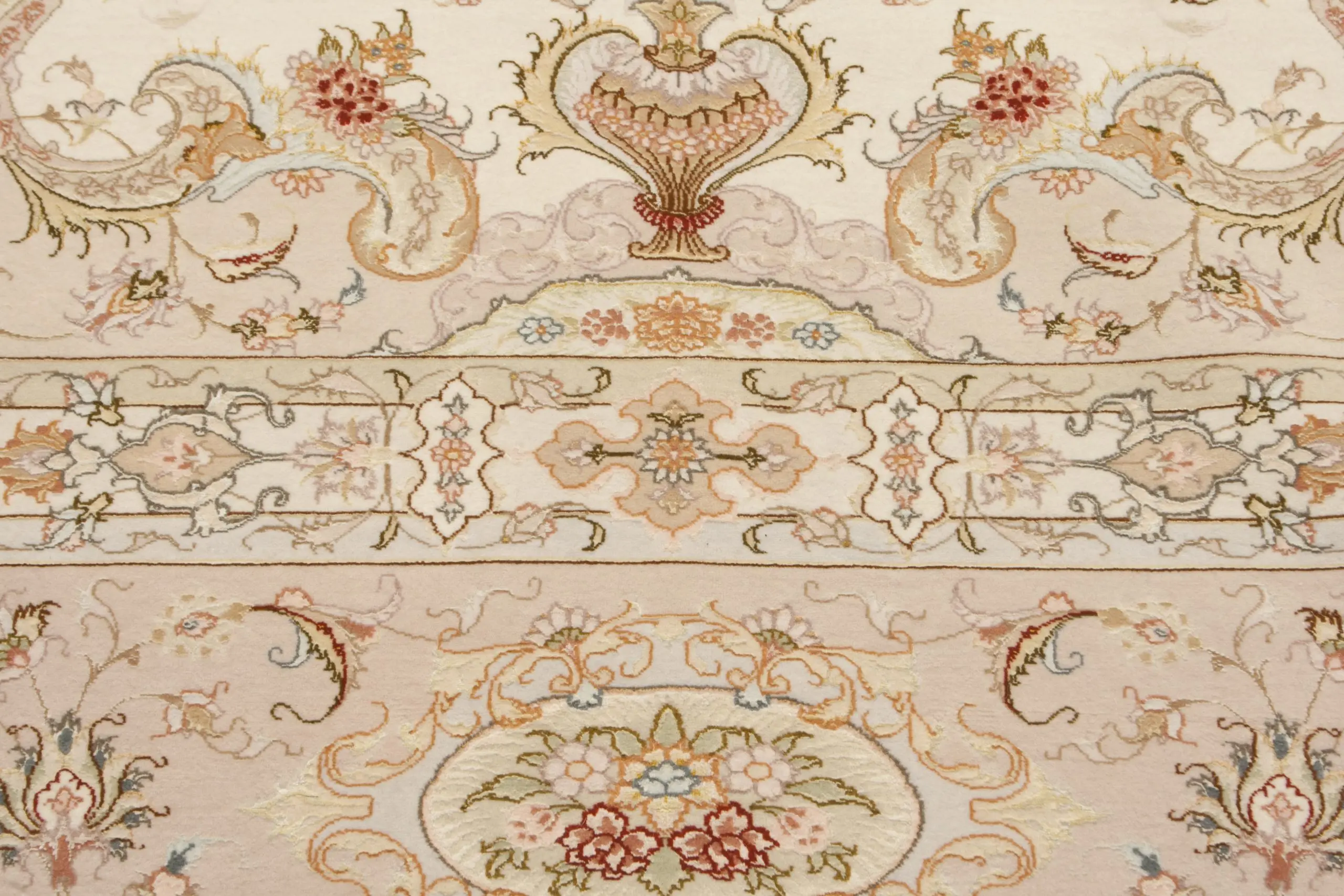 Persian Tabriz Rug QTA036FIN 600 x 395