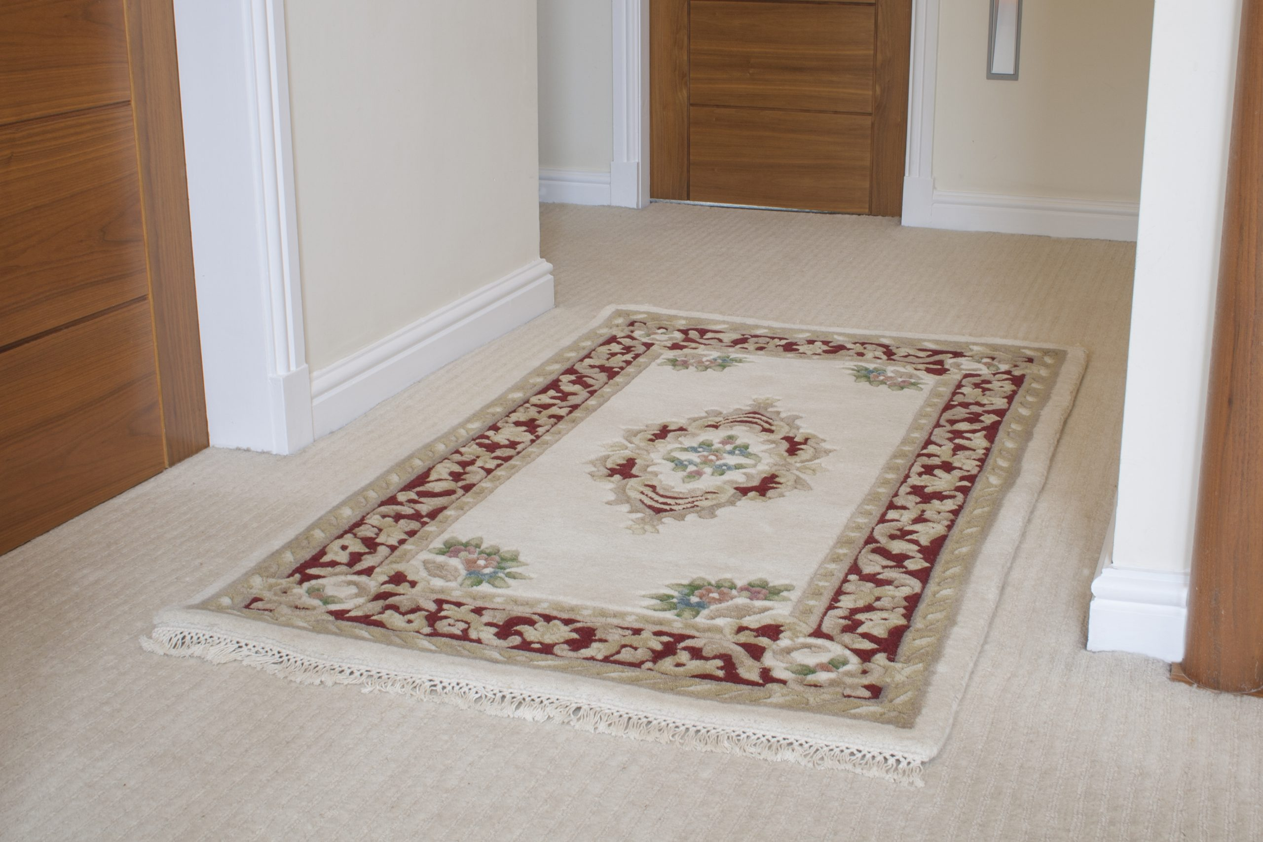 Super Rajbik rug - Cream & Red - Handknotted Indian Aubusson design rug RAJ015