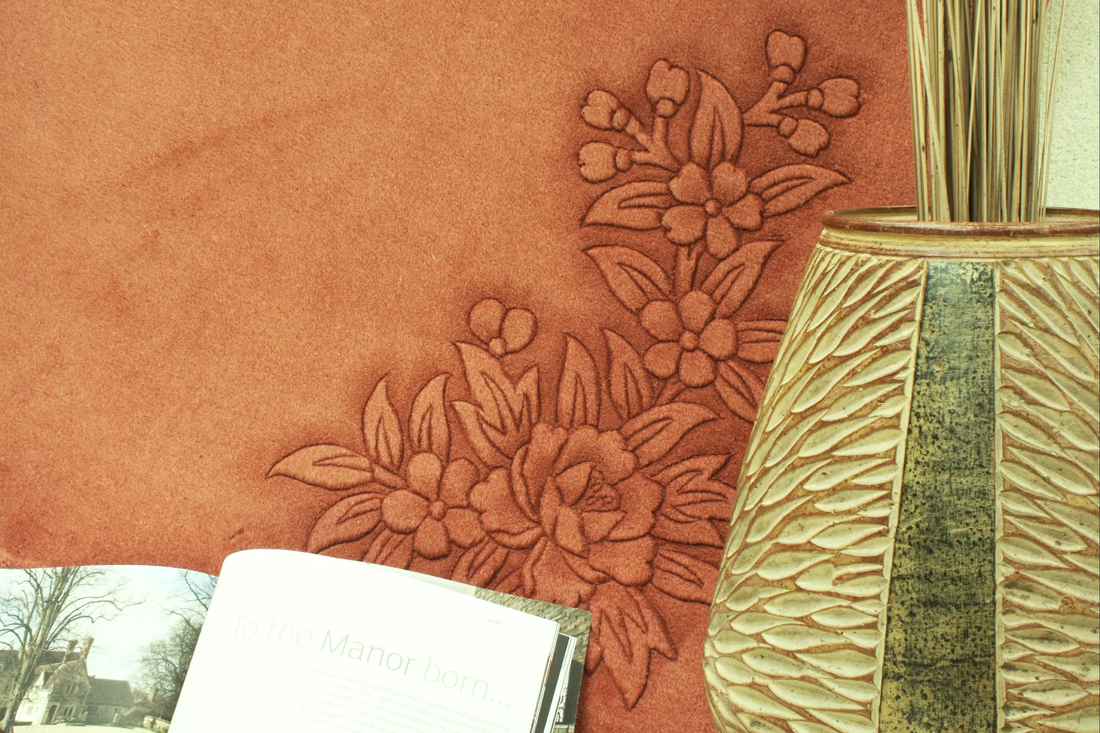 Plain carved Chinese rug - Orange - Handknotted 100% wool rug with Floral design