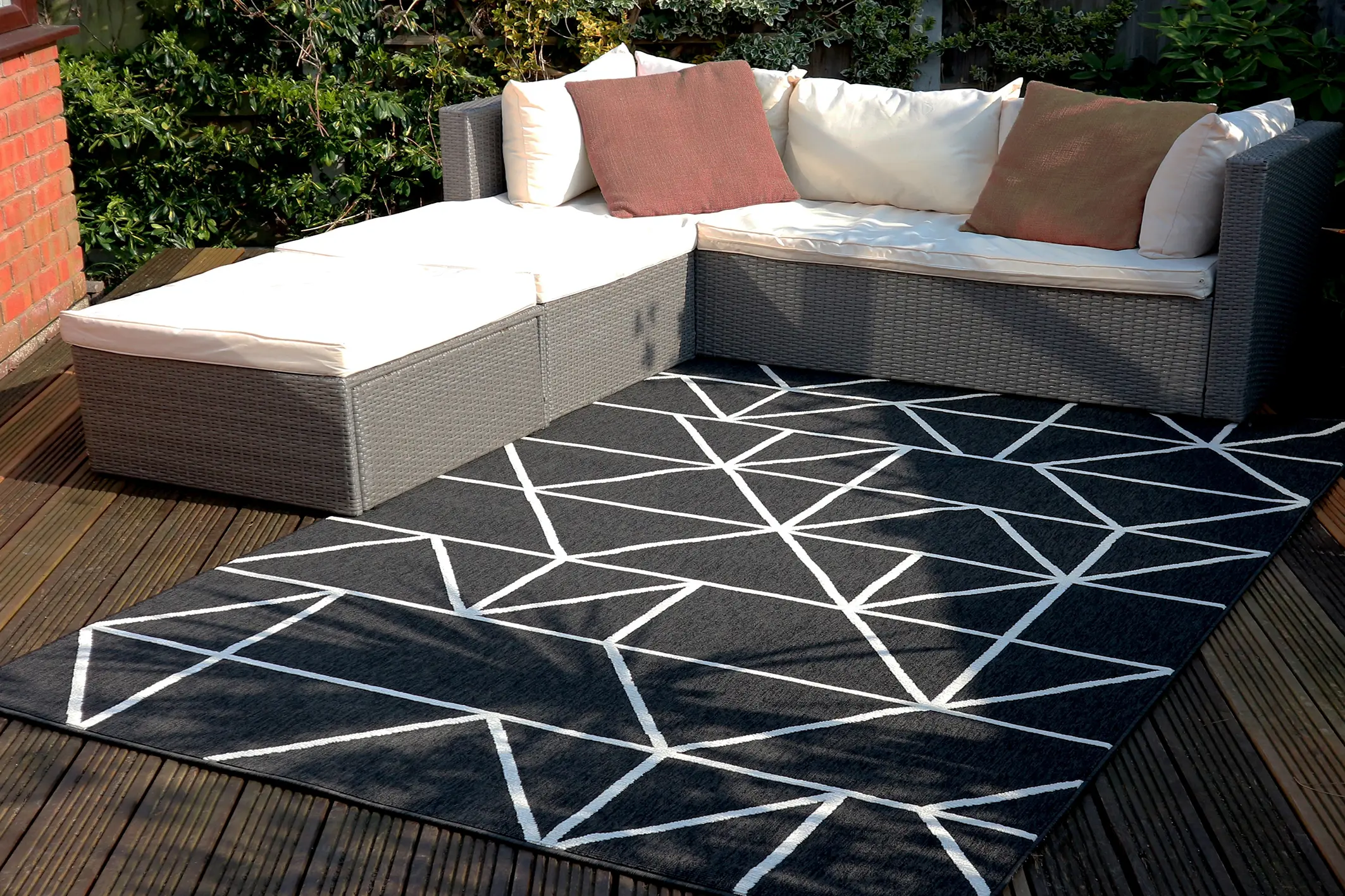 Outdoor rug - Black - Geometric Design ZBE019