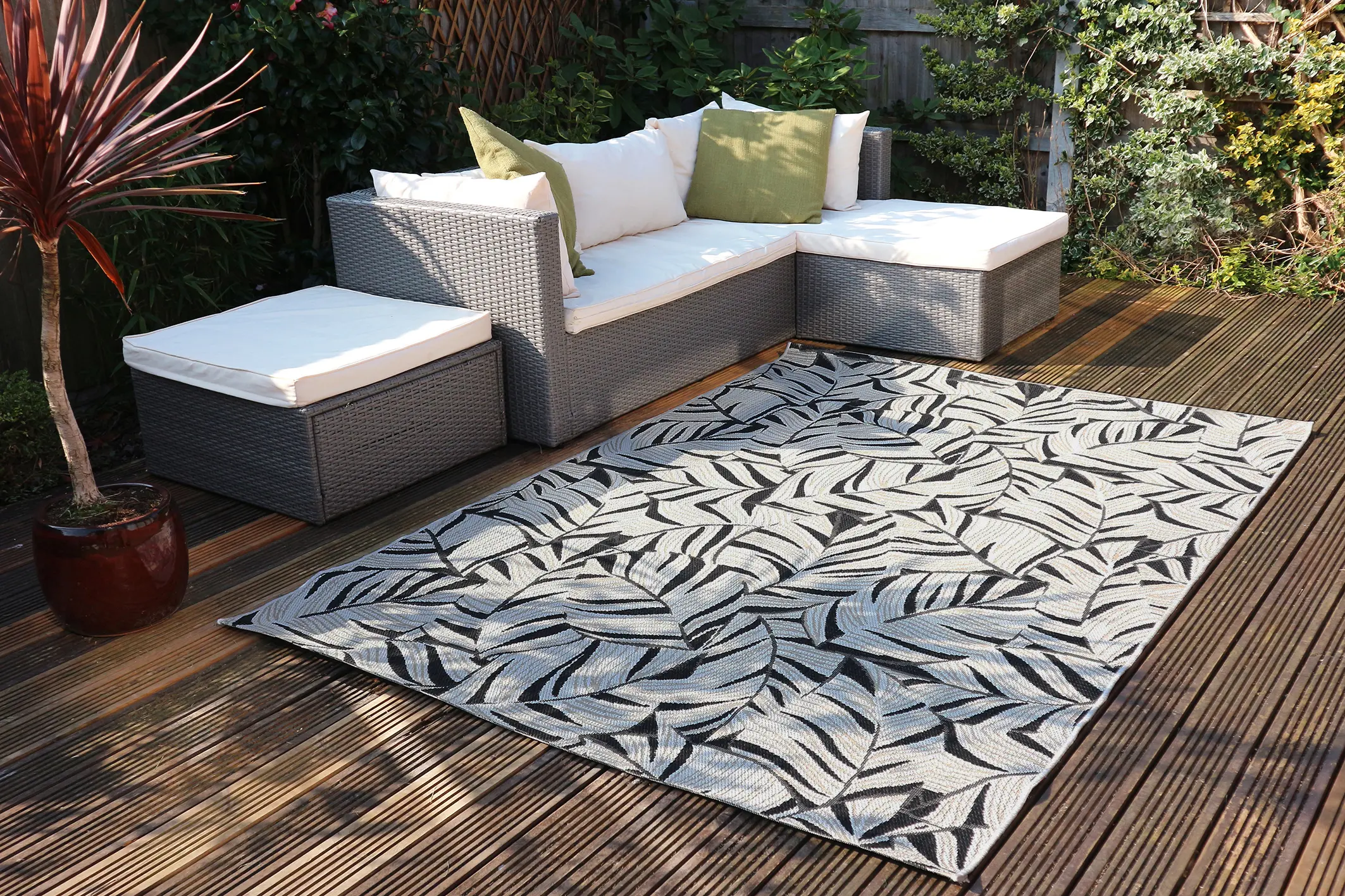Outdoor rug - Multicoloured -  Botanical Design ZBF012