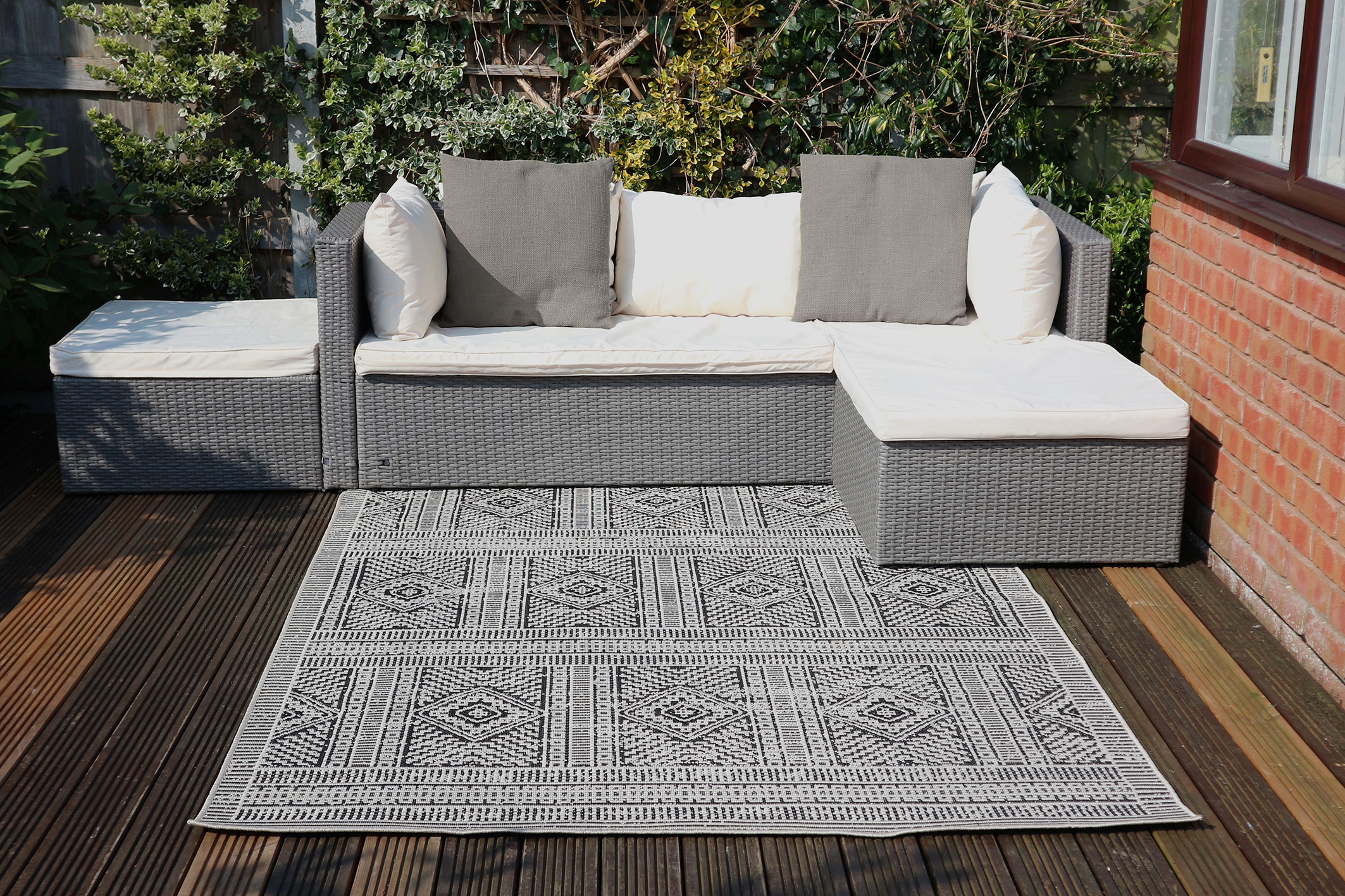 Outdoor rug - Neutral & Black - Pillar Design ZBR001