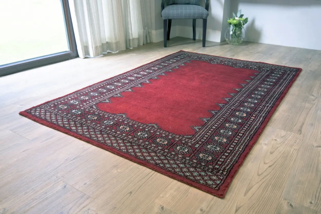 Fine Pakistan Bokhara Rug - Red - Handknotted 100% wool Bokhara rug
