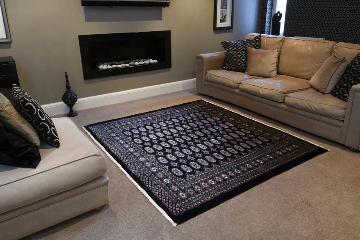 Fine Pakistan Bokhara Rug - Black - Handknotted 100% wool Bokhara rug BOK053