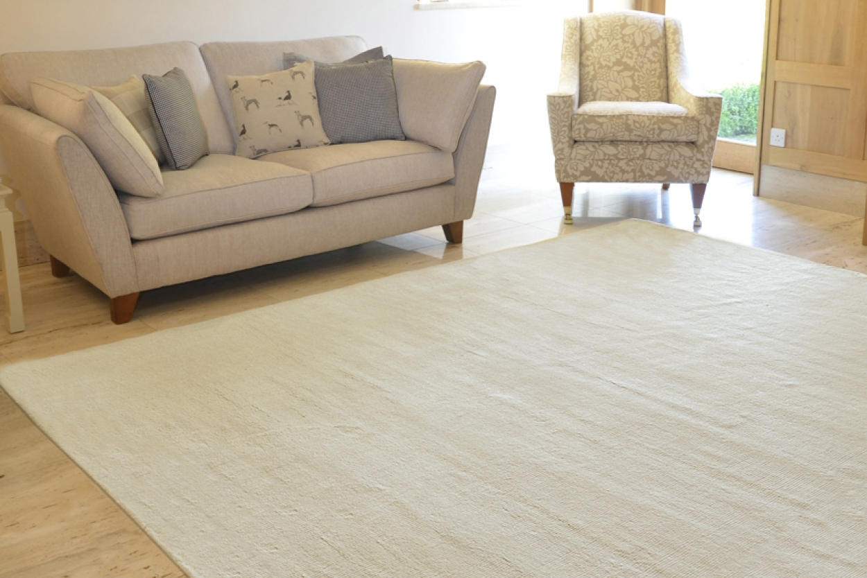 Royal Delhi rug - Cream - Plain neutral coloured handknotted rug DEL031