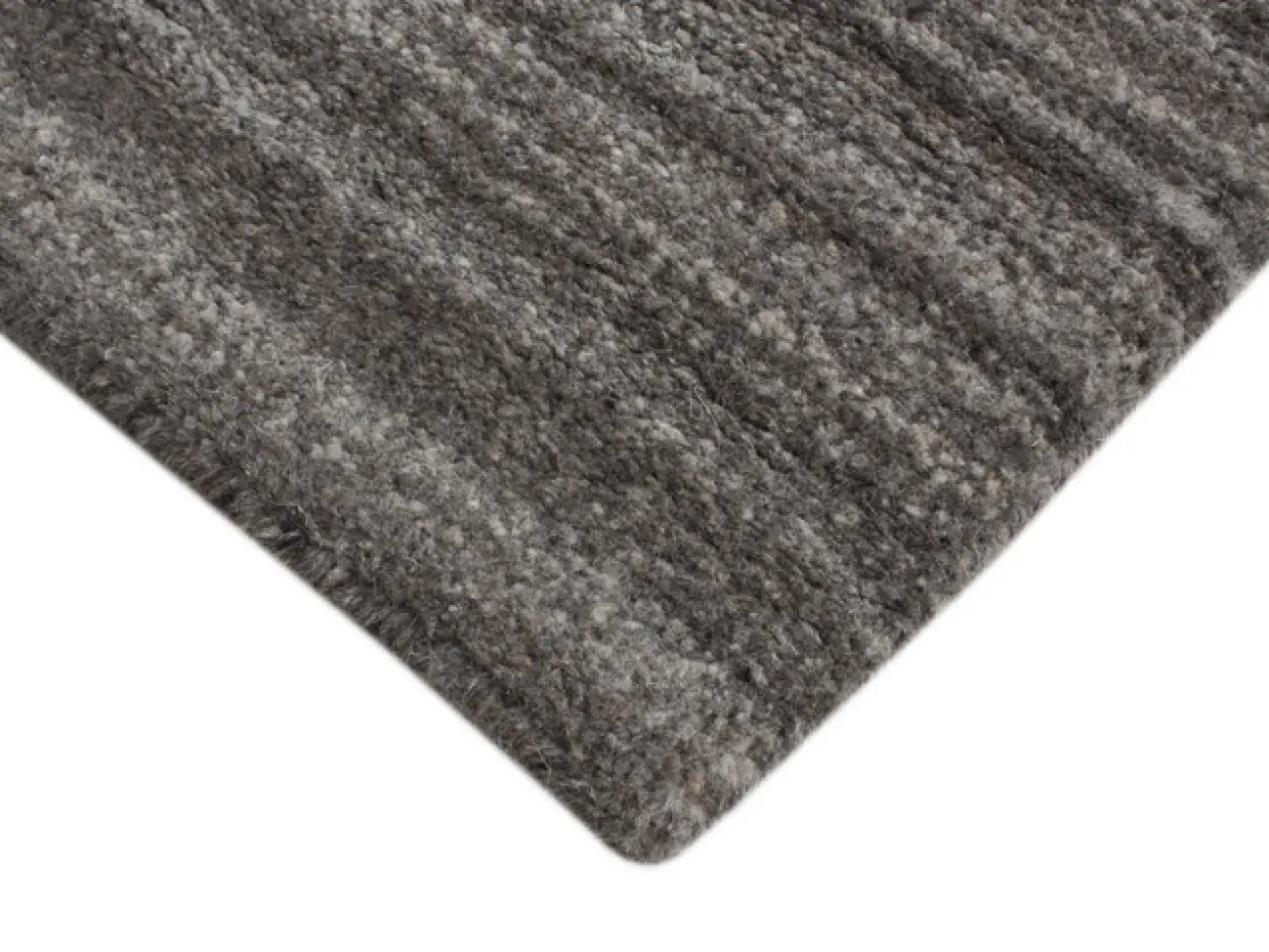 Royal Delhi rug - Grey - Plain neutral coloured handknotted rug DEL037