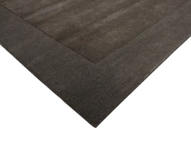Plain Neutral Wool Rug - Brown - Indian Rug with Carved Border ECB201
