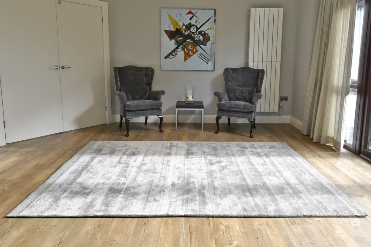 Plain Neutral Viscose Rug - Grey - Indian Rug with Luxurious Pile