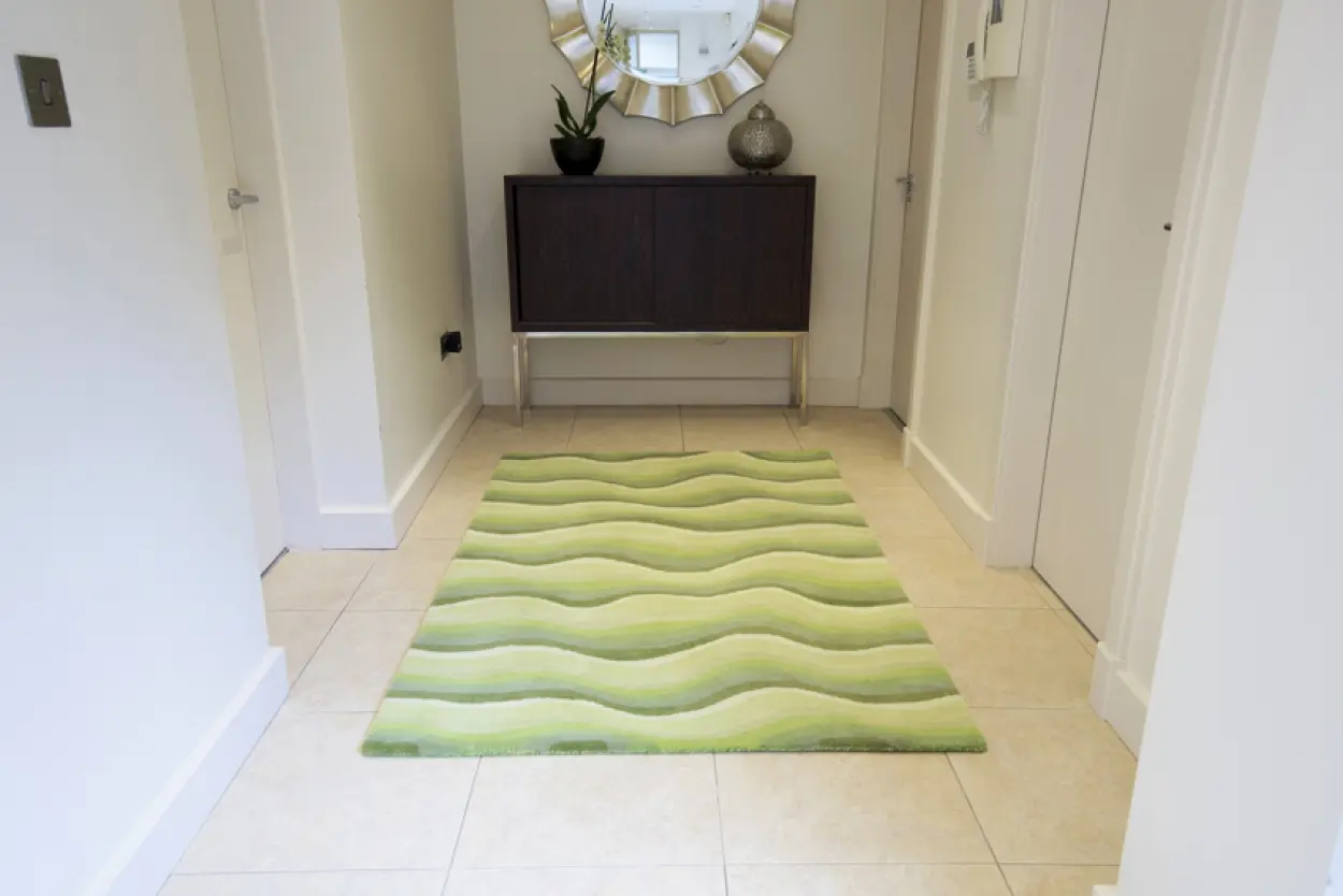Contemporary Vibrant Rug - Green - Indian rug with Waved design