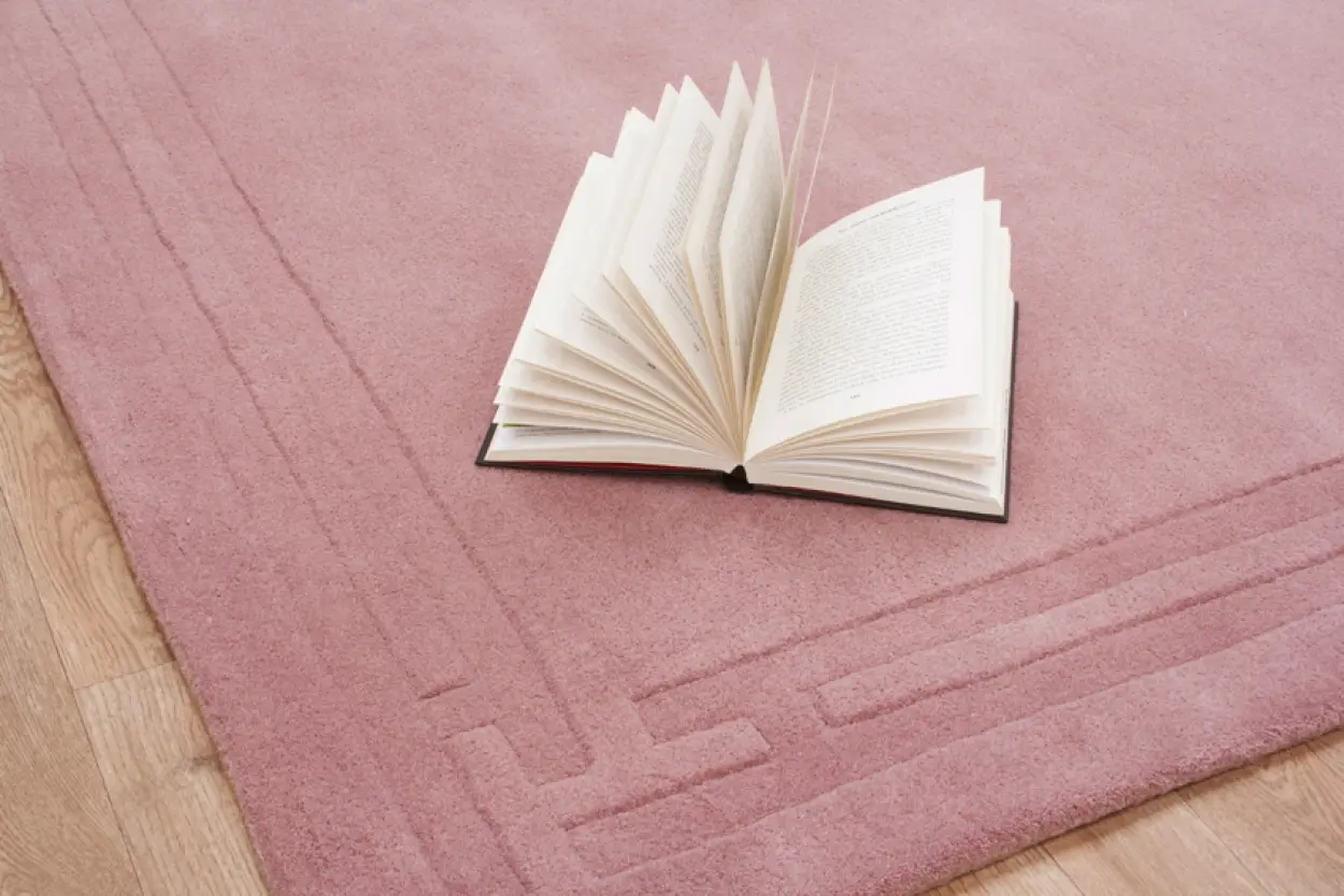 Lippa Plain Carved Rug - Pink - Plain 100% wool rug with carved desig HHL004