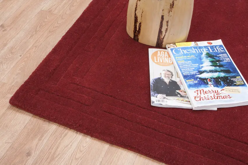 Lippa Plain Carved Rug - Red - Plain 100% wool rug with carved desig HHL005