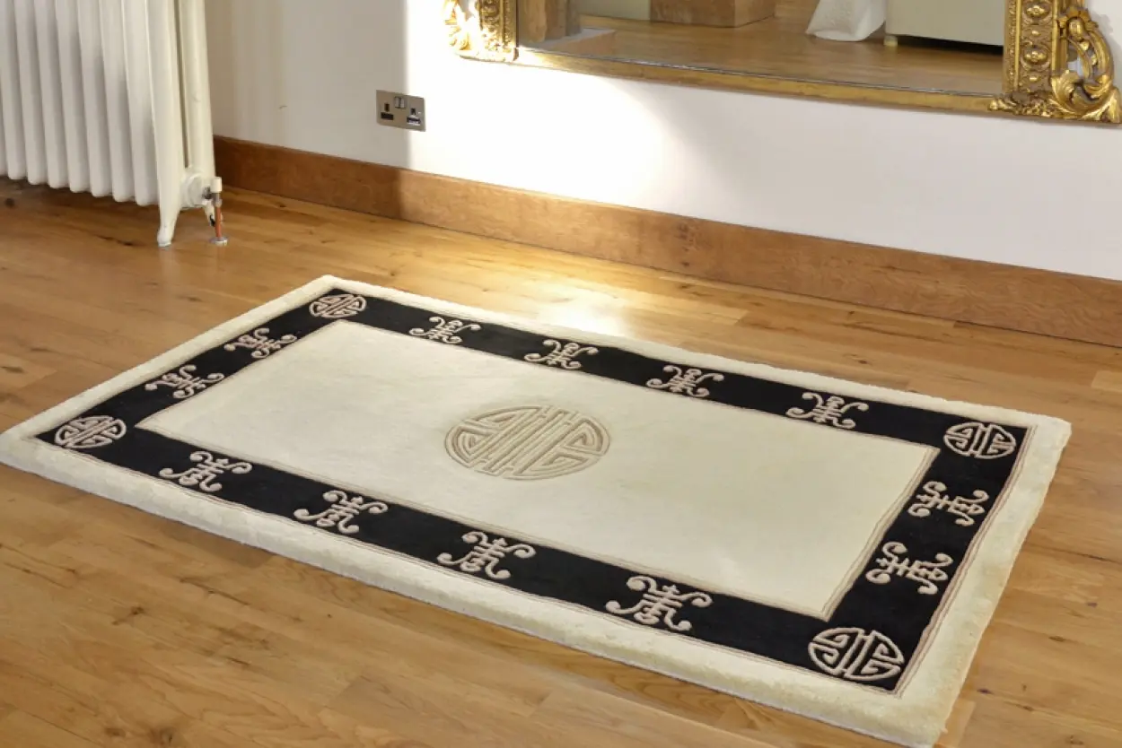 Premier Superwashed Chinese Rug - Cream & Black - Luxury handknotted Chinese Rug