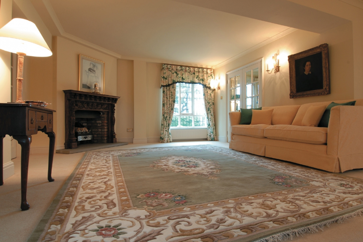 Super Rajbik rug - Green & Cream - Handknotted Indian Aubusson design rug RAJ003