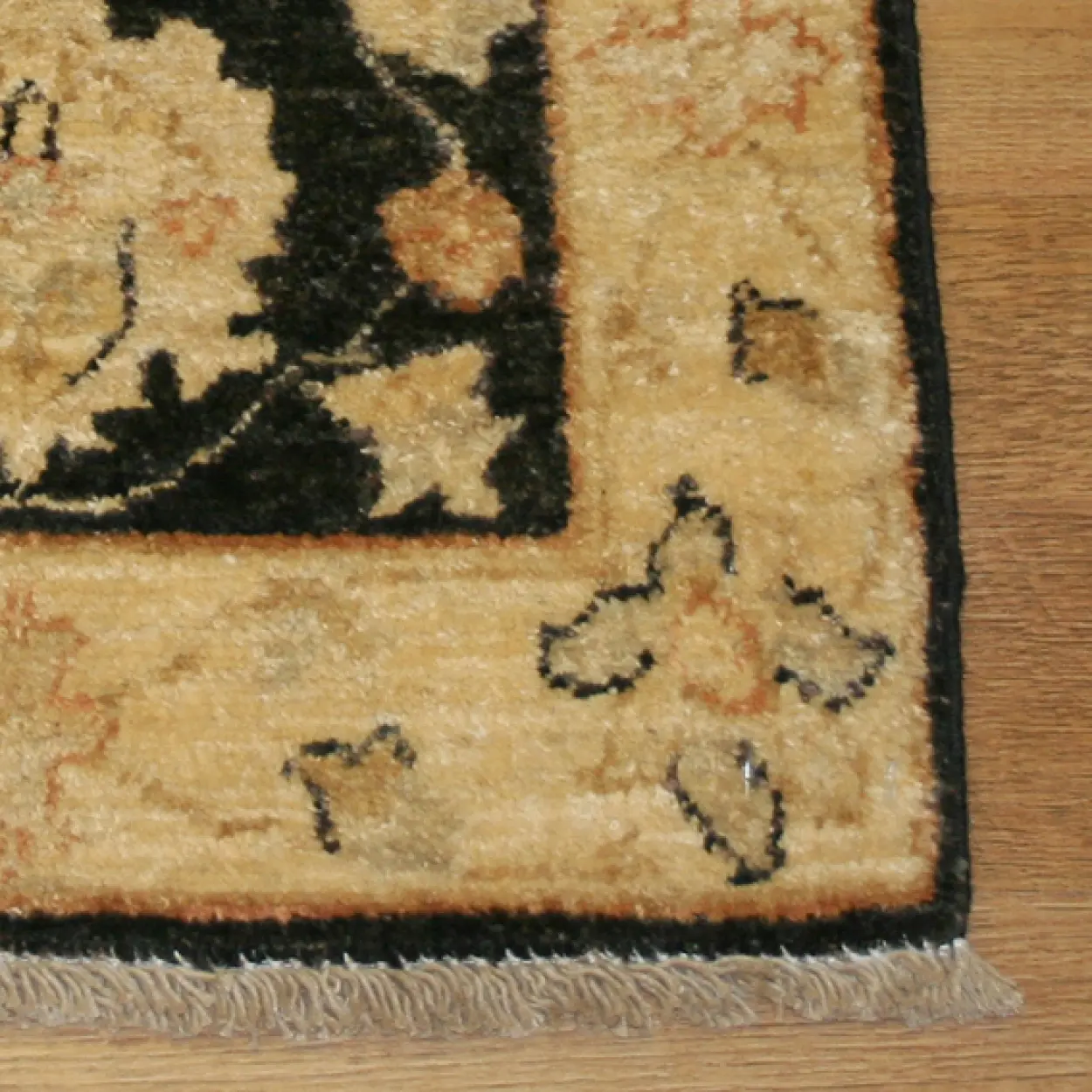Afghan Veg Dye Rug AVE004073 .75 x .47